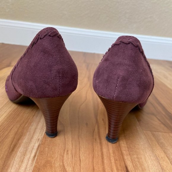 J J Designed In Italy Suede Purple Embroidered Heels Pump Size: 36 (US: 6) - Picture 7 of 10